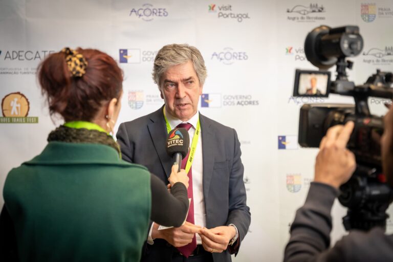 Lorem Ipsum Dolor Sit Amet Lorem Ipsum Dolor Sit AmetLorem Ipsum Dolor Sit Amet